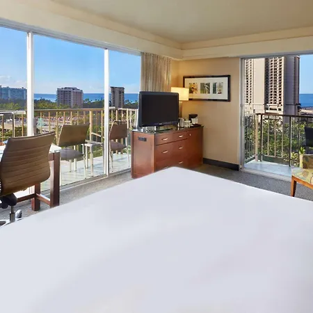 Doubletree By Hilton Alana - Waikiki Beach Hotel Honolulu Exterior photo